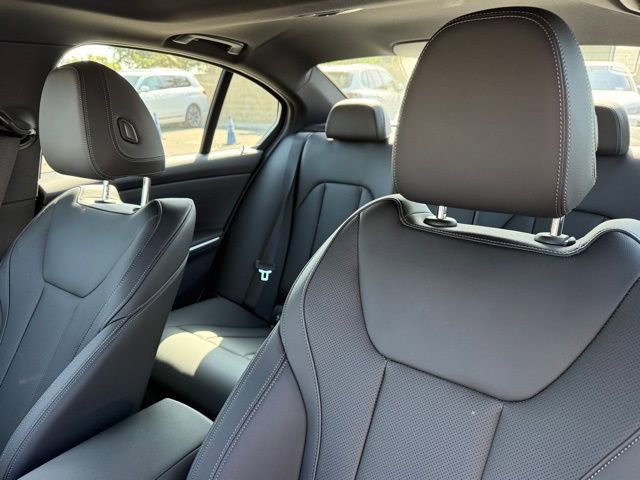 Used 2025 BMW 330i xDrive Sedan w/ M Sport Package image 21