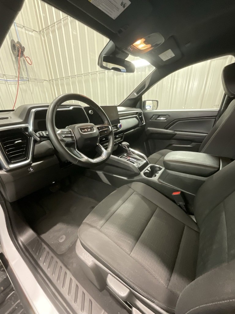 Used 2024 GMC Canyon Elevation image 9