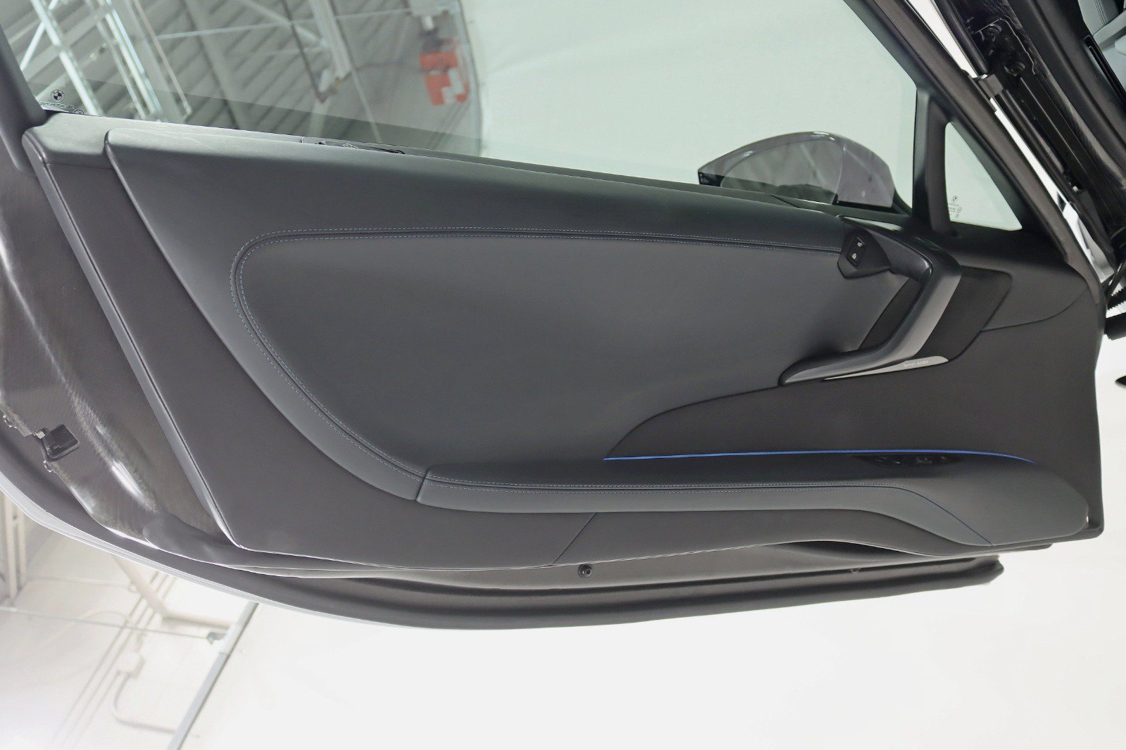 Used 2016 BMW i8 AWD/4WD image 34