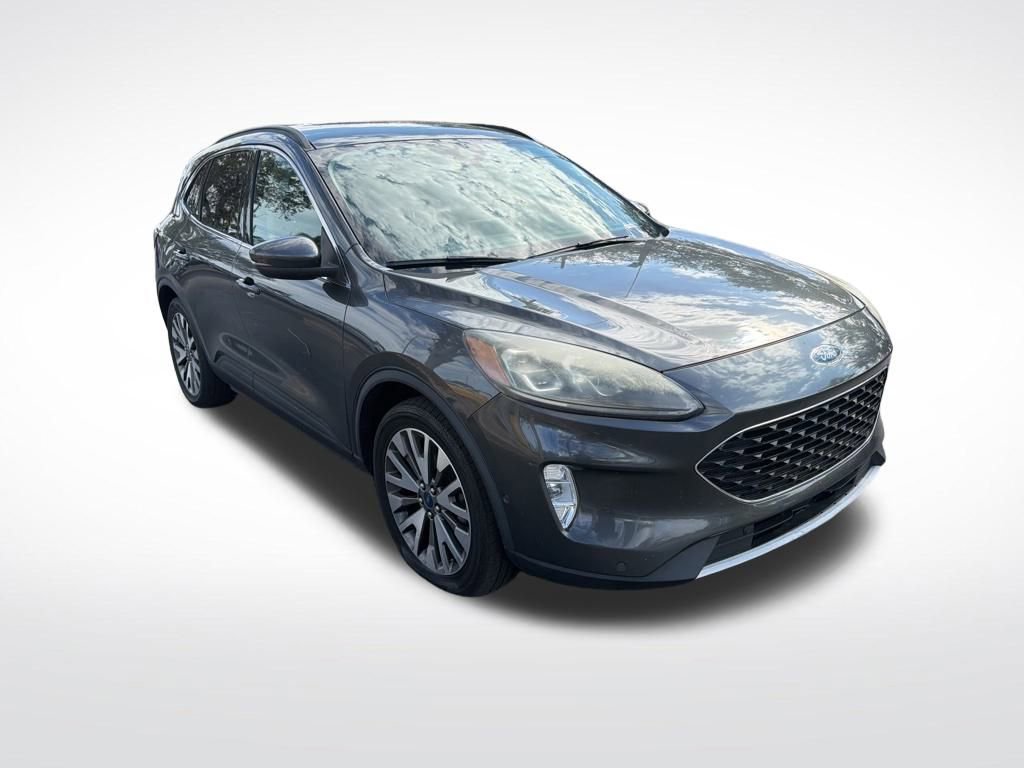 Used 2020 Ford Escape Titanium image 2