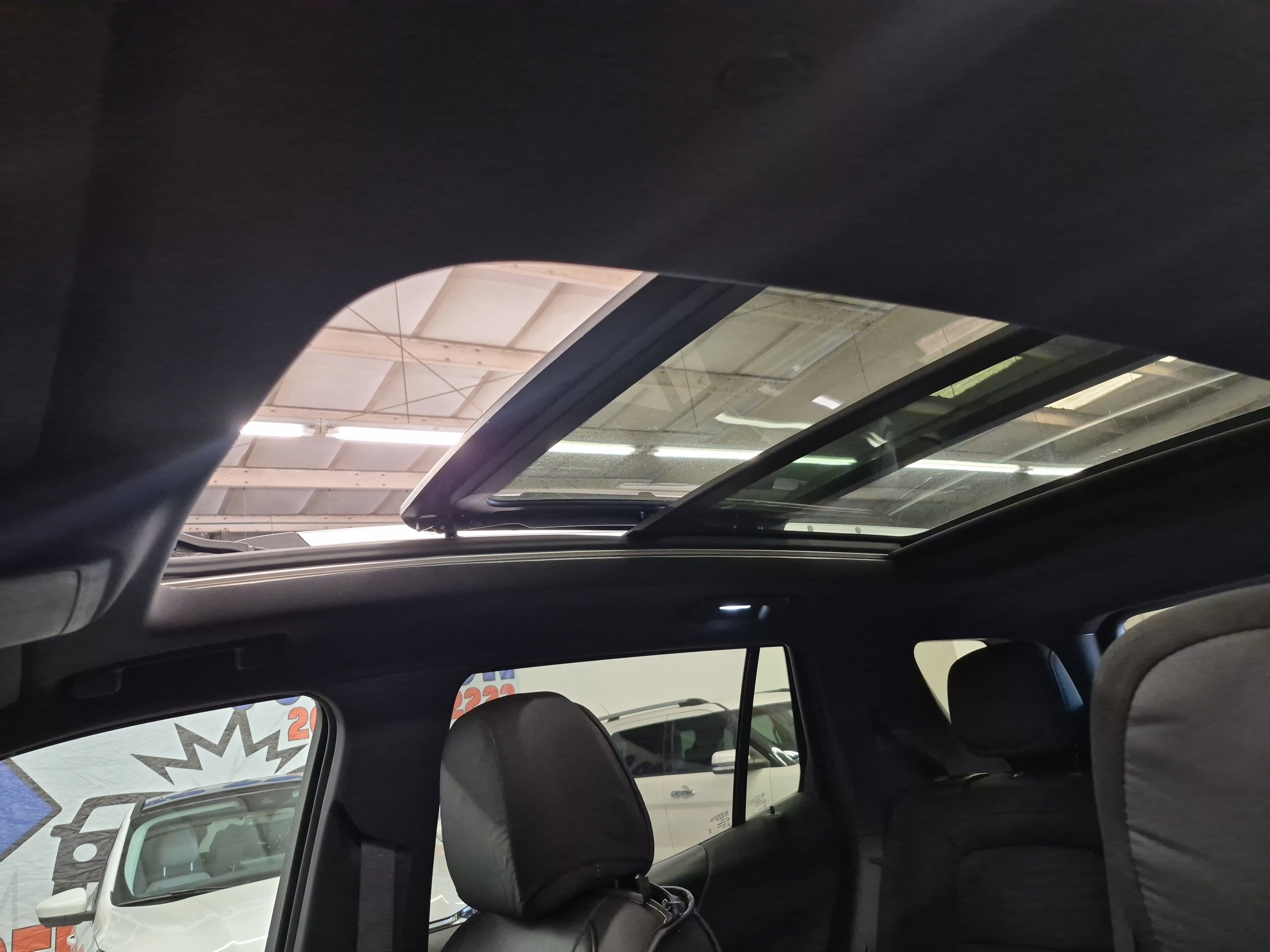 Used 2026 Chevrolet Equinox LT w/ Safety and Technology Package image 8