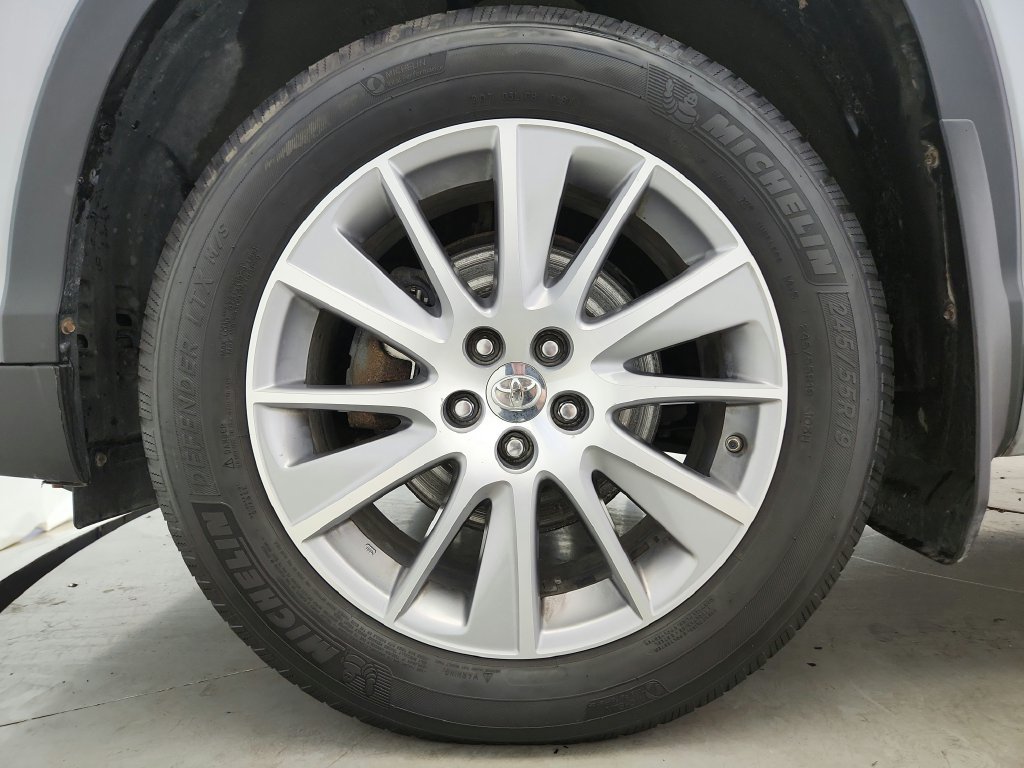 Used 2015 Toyota Highlander XLE AWD/4WD image 36