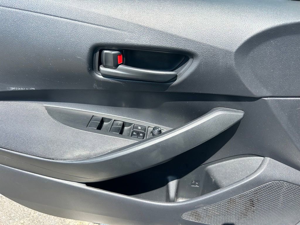 Used 2022 Toyota Corolla LE FWD image 20