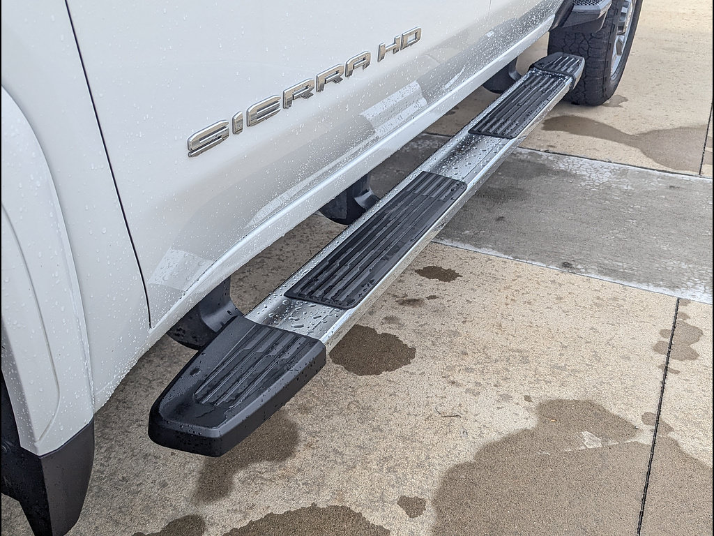 Used 2025 GMC Sierra 2500 SLT AWD/4WD image 14