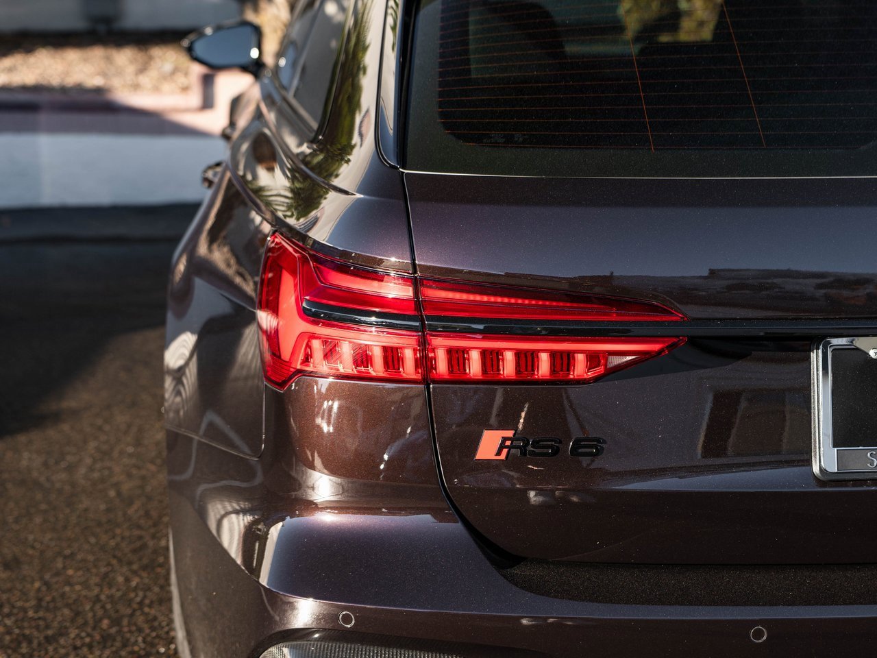 Used 2023 Audi RS 6 w/ Carbon Optic Package image 8