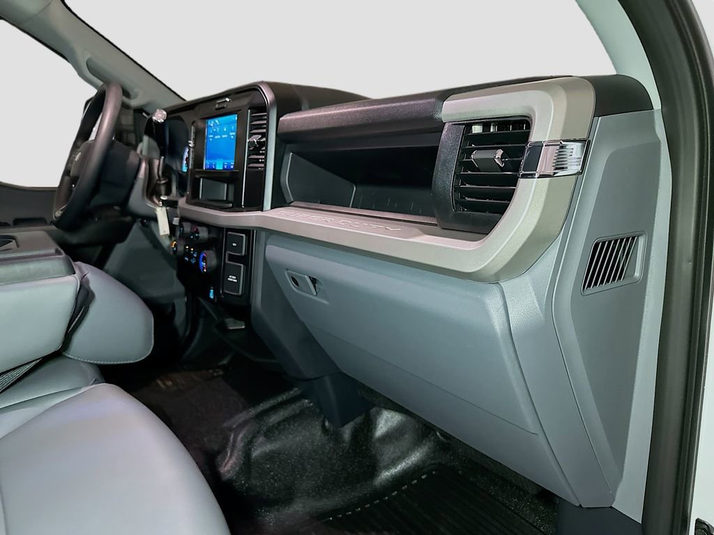 New 2026 Ford F350 XL w/ XL Chrome Package AWD/4WD image 32