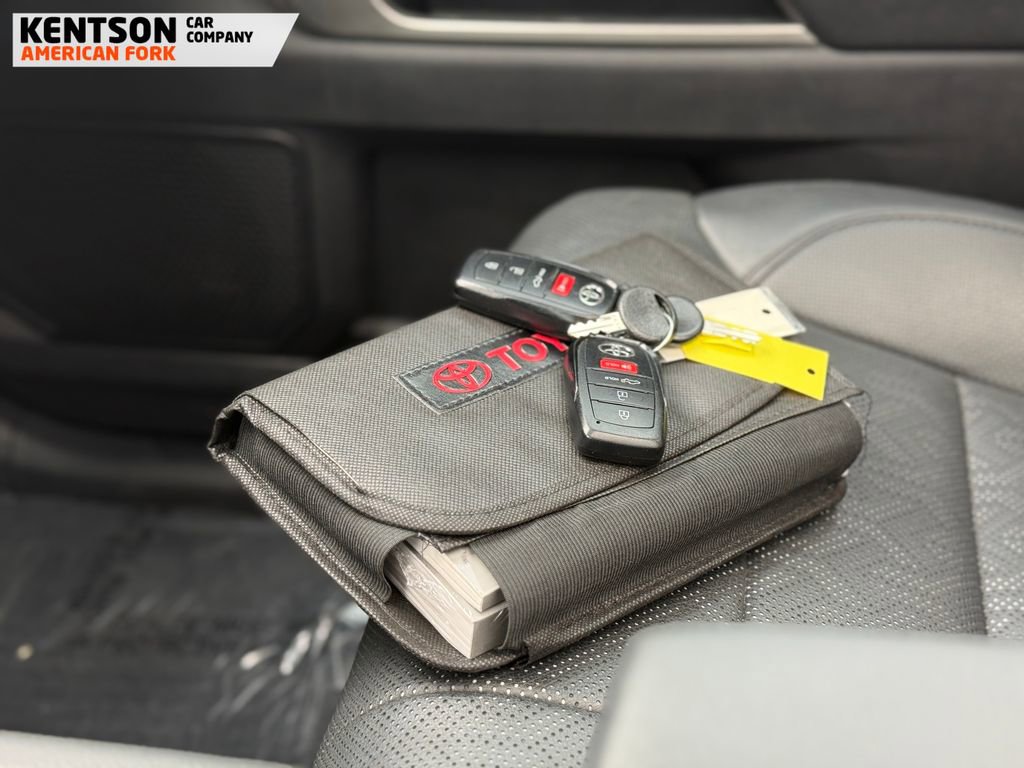 Used 2023 Toyota Tundra Limited w/ Power Package image 44