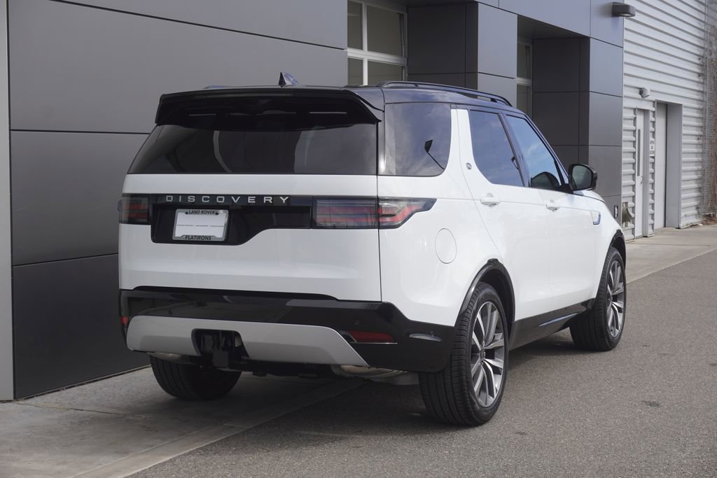New 2026 Land Rover Discovery Limited Edition image 2