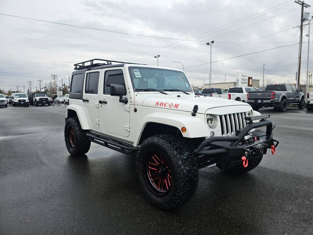 Used 2018 Jeep Wrangler Unlimited Sahara image 4