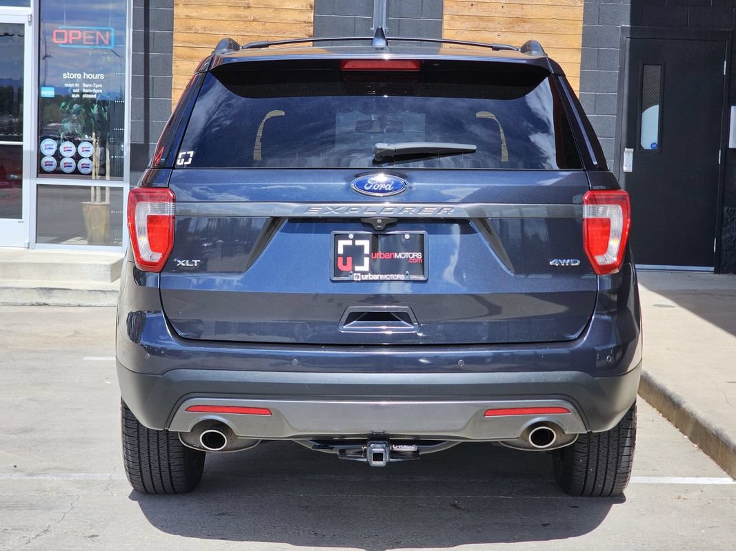 Used 2017 Ford Explorer XLT w/ Equipment Group 202A AWD/4WD image 10