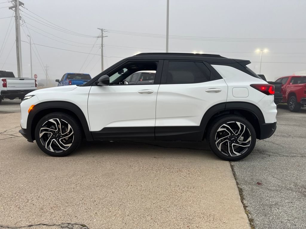 Used 2024 Chevrolet TrailBlazer RS image 2