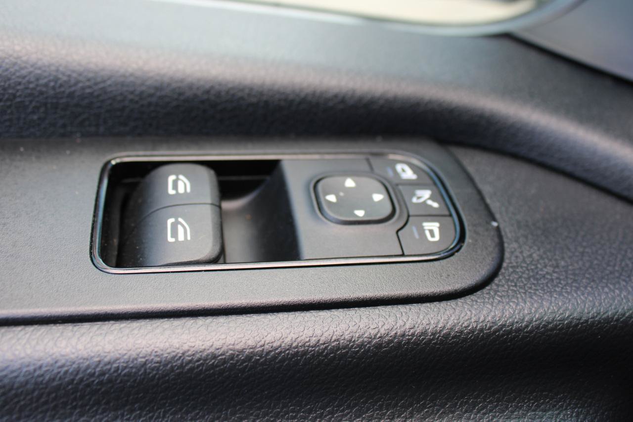 Used 2023 Mercedes-Benz Sprinter 2500 image 17