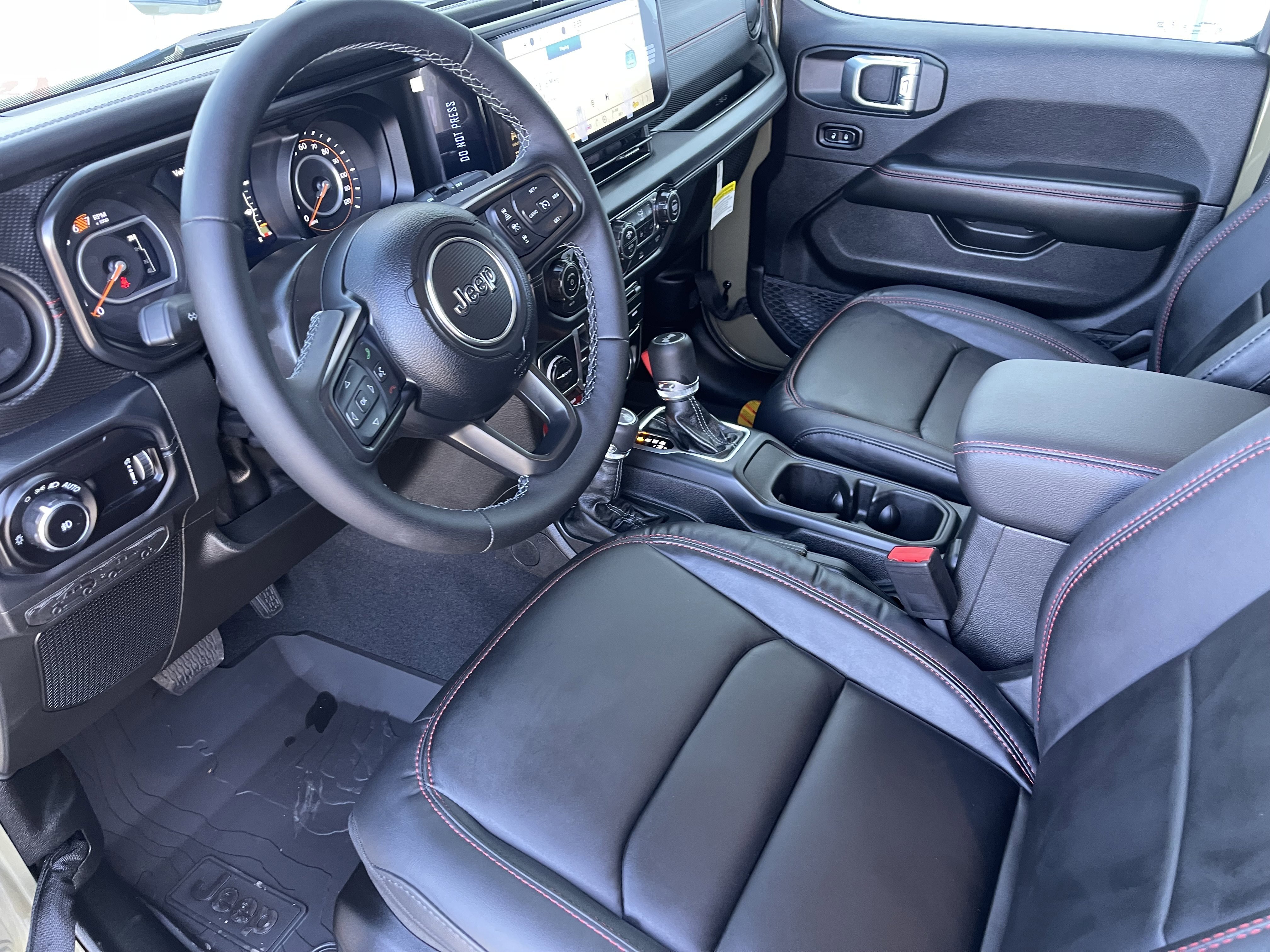 New 2026 Jeep Wrangler Unlimited Rubicon AWD/4WD image 16