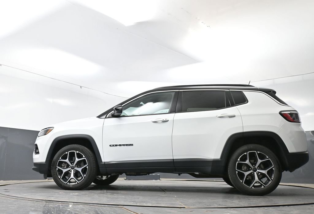 Used 2025 Jeep Compass Limited AWD/4WD image 53
