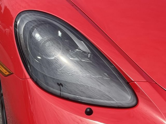 Used 2021 Porsche 718 Boxster RWD image 9