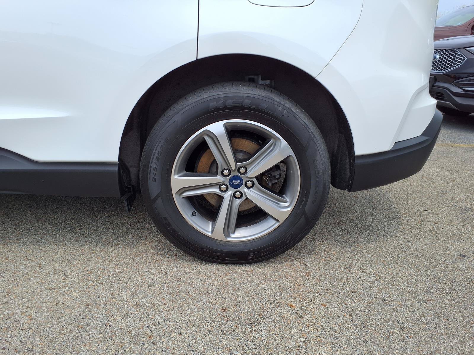 Used 2020 Ford Edge SEL w/ Convenience Package AWD/4WD image 6