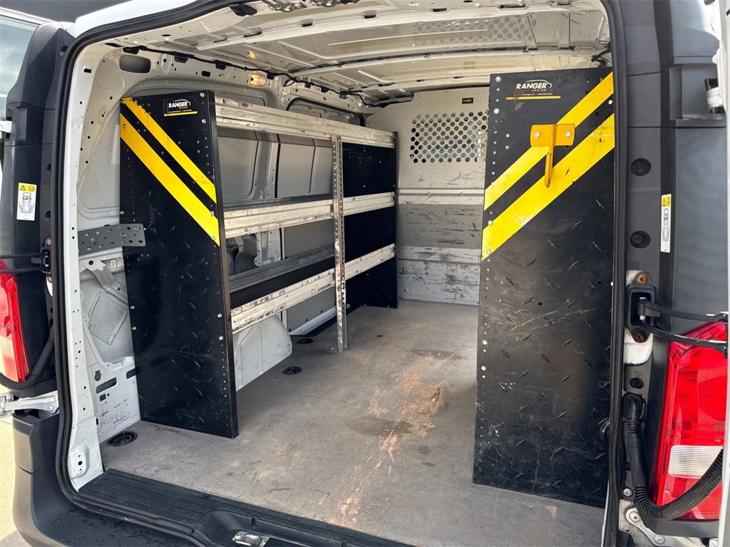 Used 2020 Mercedes-Benz Metris image 2