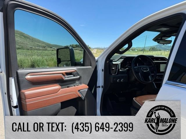 Used 2025 GMC Sierra 3500 Denali Ultimate AWD/4WD image 13