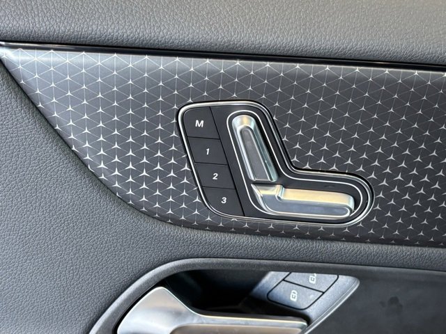 Certified 2025 Mercedes-Benz GLA 250 image 12