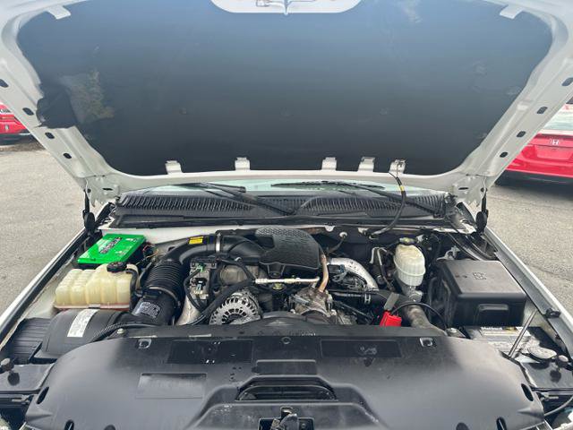 Used 2006 GMC Sierra 2500 W/T w/ Heavy-Duty Power Package image 20