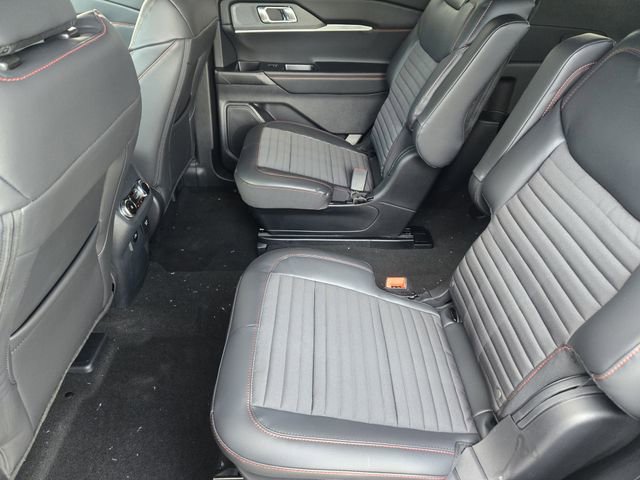 New 2026 Ford Explorer ST-Line w/ ST-Line Street Pack image 21