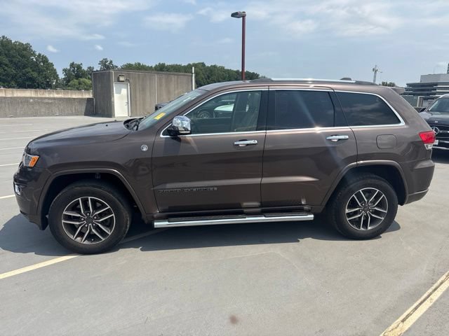 Used 2021 Jeep Grand Cherokee Overland AWD/4WD image 2