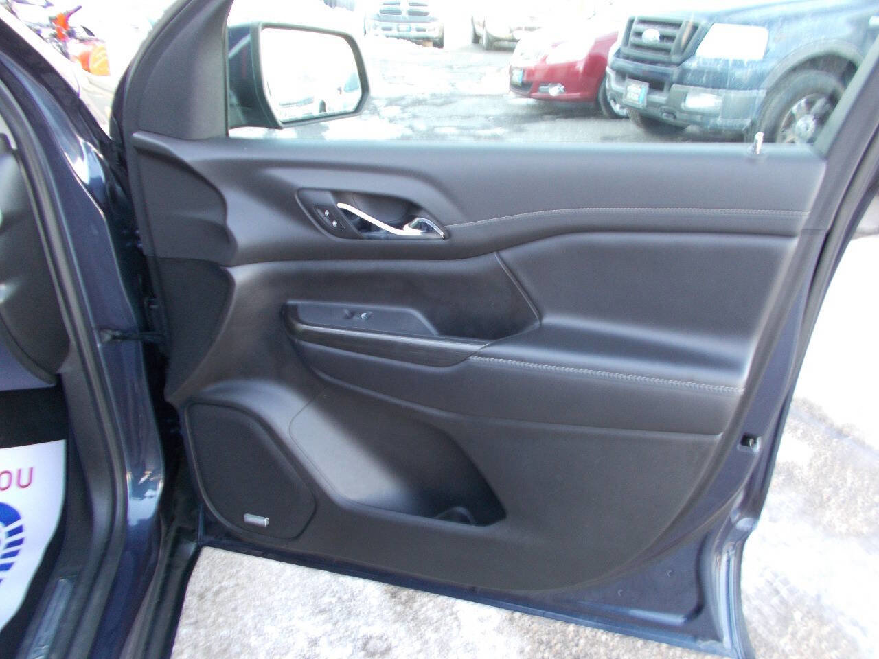 Used 2019 GMC Acadia SLT image 17