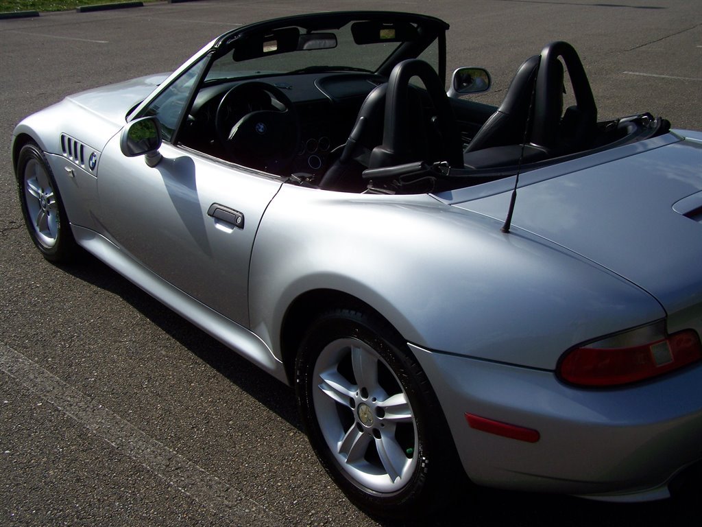 Used 2000 BMW Z3 2.5i RWD image 21