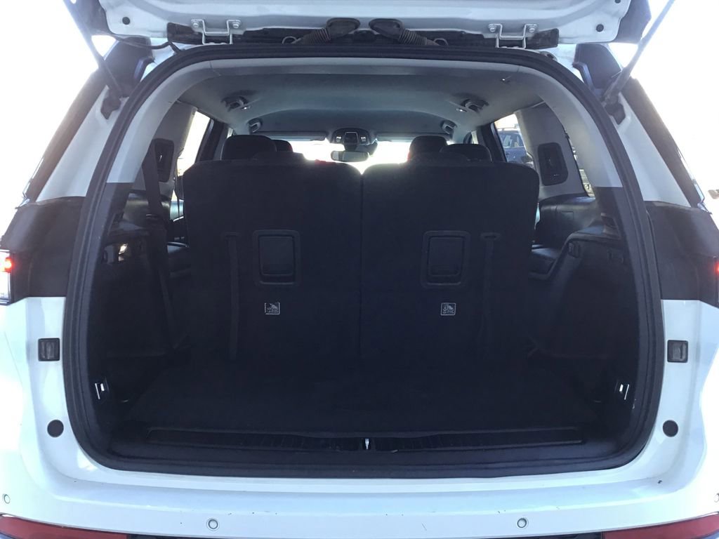 Used 2023 Jeep Grand Cherokee L Laredo image 29