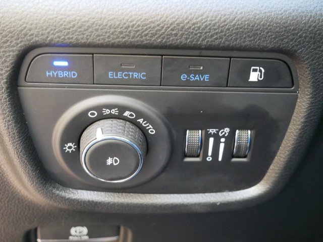 Used 2024 Jeep Grand Cherokee Limited 4xe AWD/4WD image 17