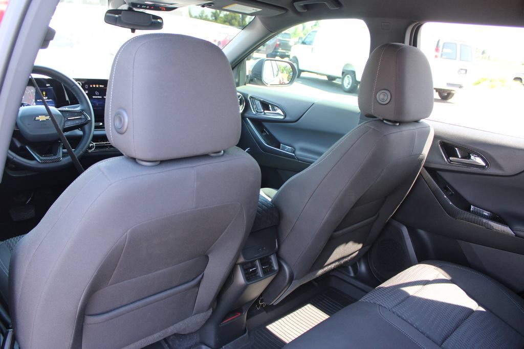 Used 2026 Chevrolet Equinox LT w/ LPO, Floor Liner Package AWD/4WD image 26