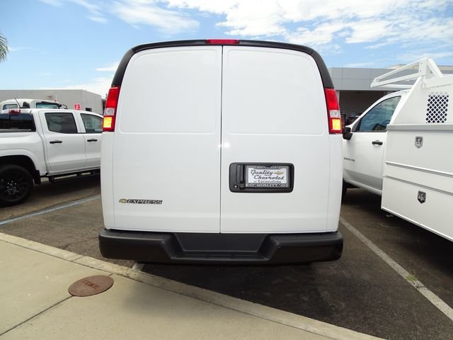 New 2026 Chevrolet Express 2500 w/ Driver Convenience Package RWD image 4