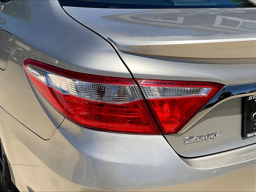 Used 2015 Toyota Camry XSE FWD image 22