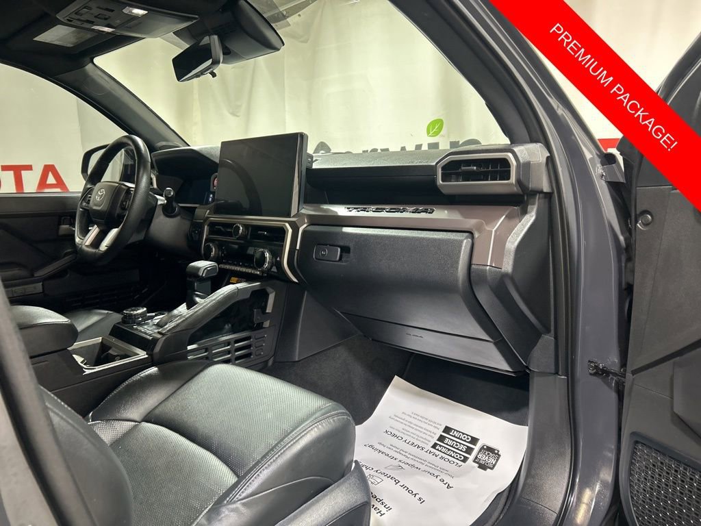 Used 2024 Toyota Tacoma TRD Off-Road w/ TRD Off Road Premium Package AWD/4WD image 10