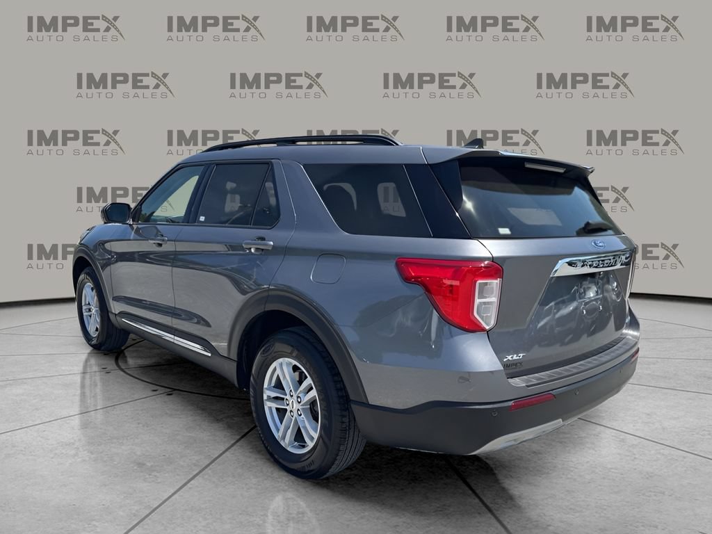 Used 2021 Ford Explorer XLT w/ Equipment Group 202A AWD/4WD image 3