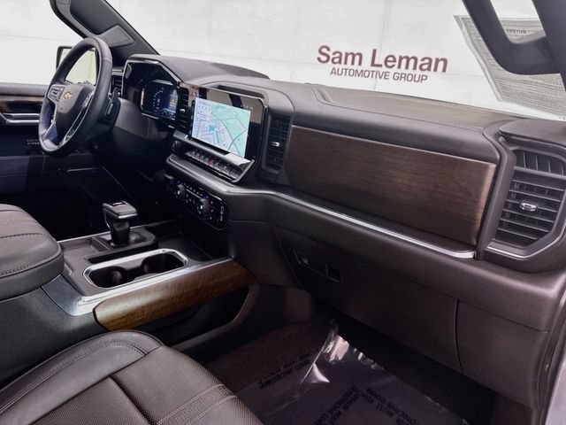 Used 2025 Chevrolet Silverado 1500 High Country w/ High Country Premium Package AWD/4WD image 32