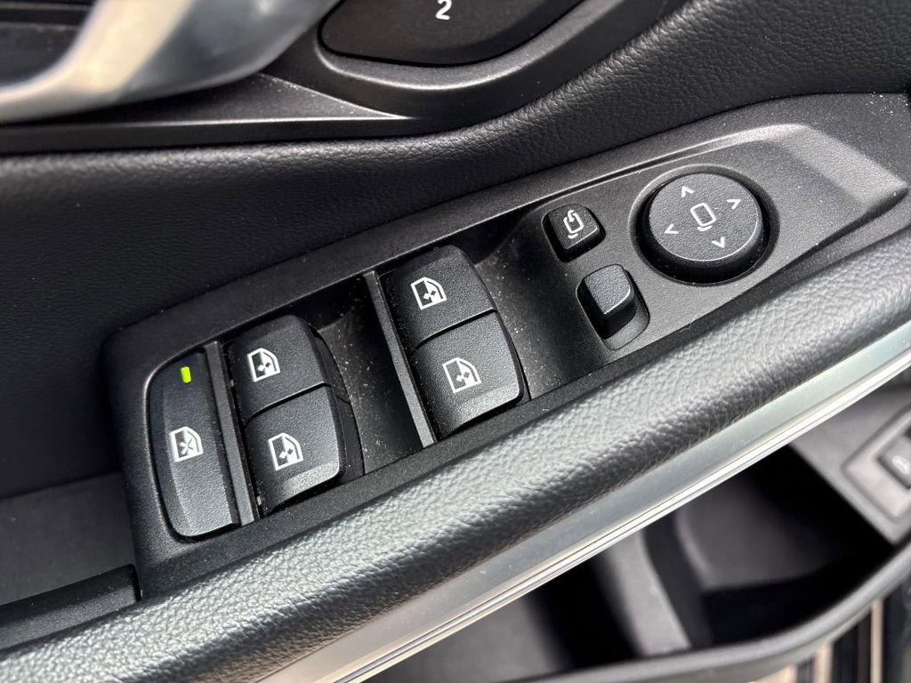 Used 2019 BMW 330i xDrive Sedan w/ Convenience Package image 13