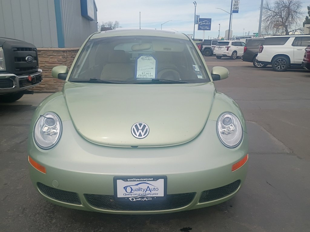 Used 2009 Volkswagen Beetle S FWD image 3