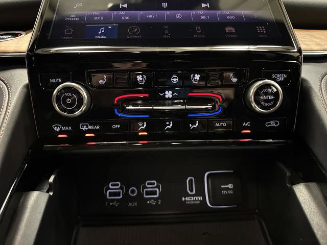 Used 2025 Jeep Grand Cherokee Summit w/ Obsidian Package image 20