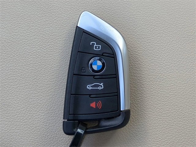 Used 2024 BMW 330i Sedan image 35