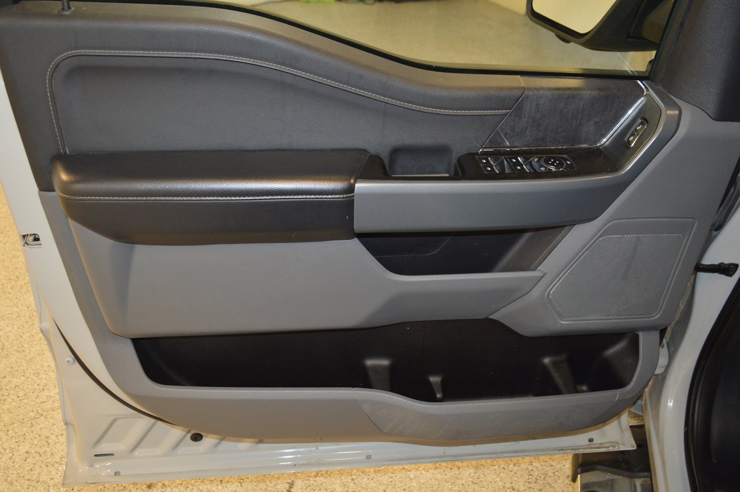 Used 2024 Ford F150 XLT image 14