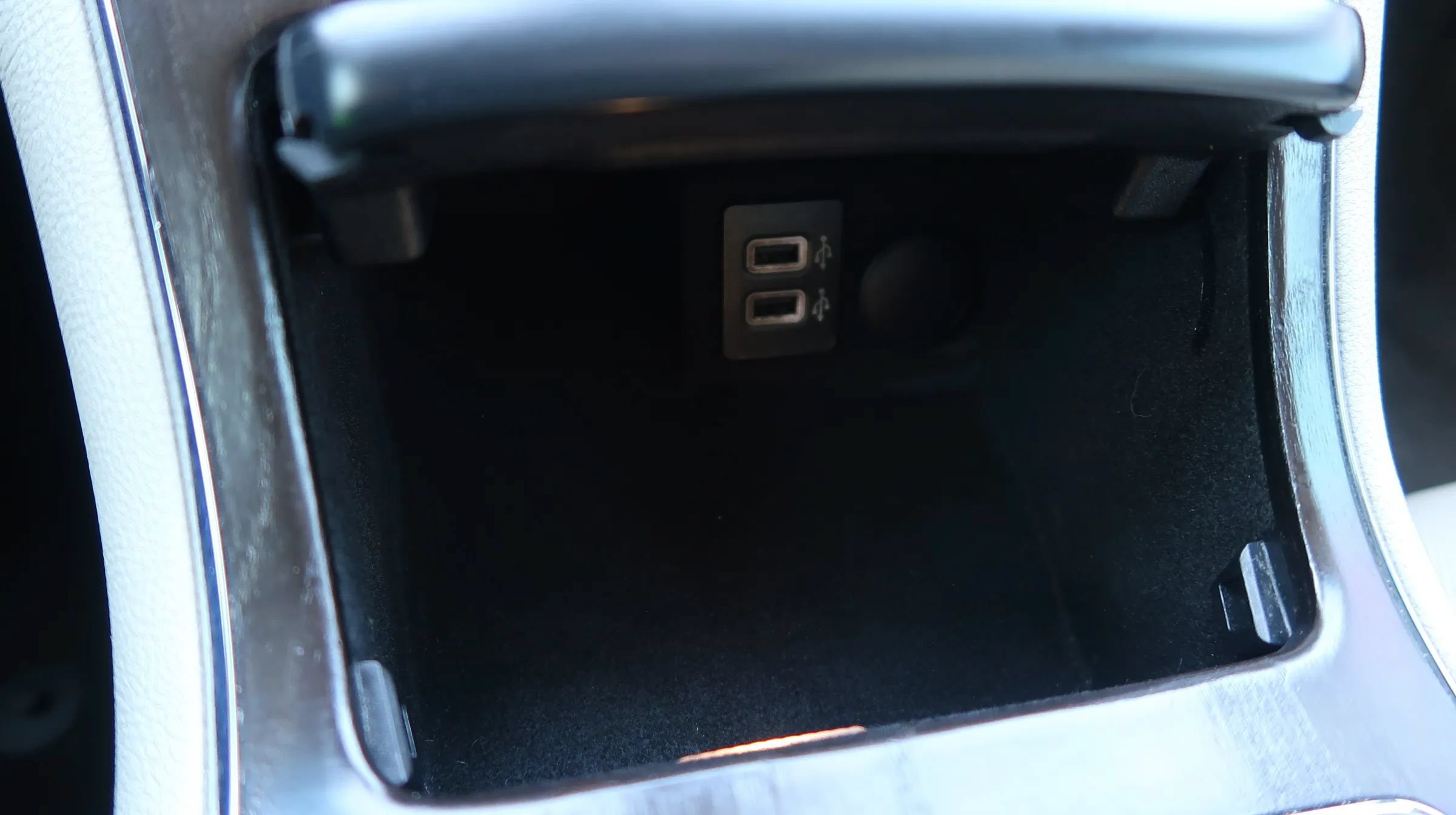 Used 2018 Lincoln Continental Reserve w/ Rear-seat Package FWD image 32