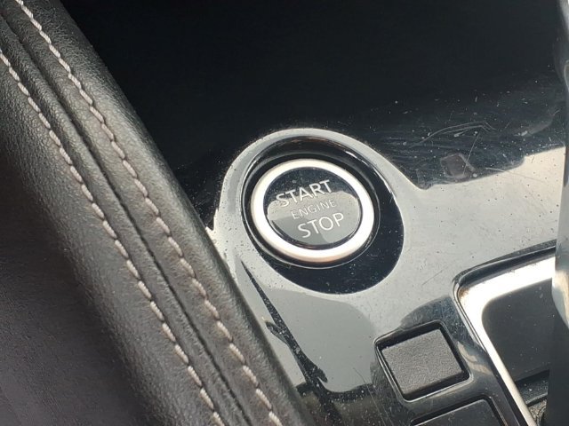 Used 2020 Nissan Kicks SR FWD image 10
