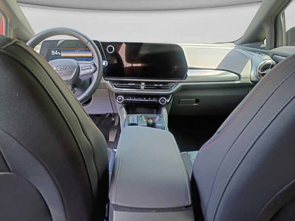 Used 2026 Chevrolet Equinox EV RS FWD image 15