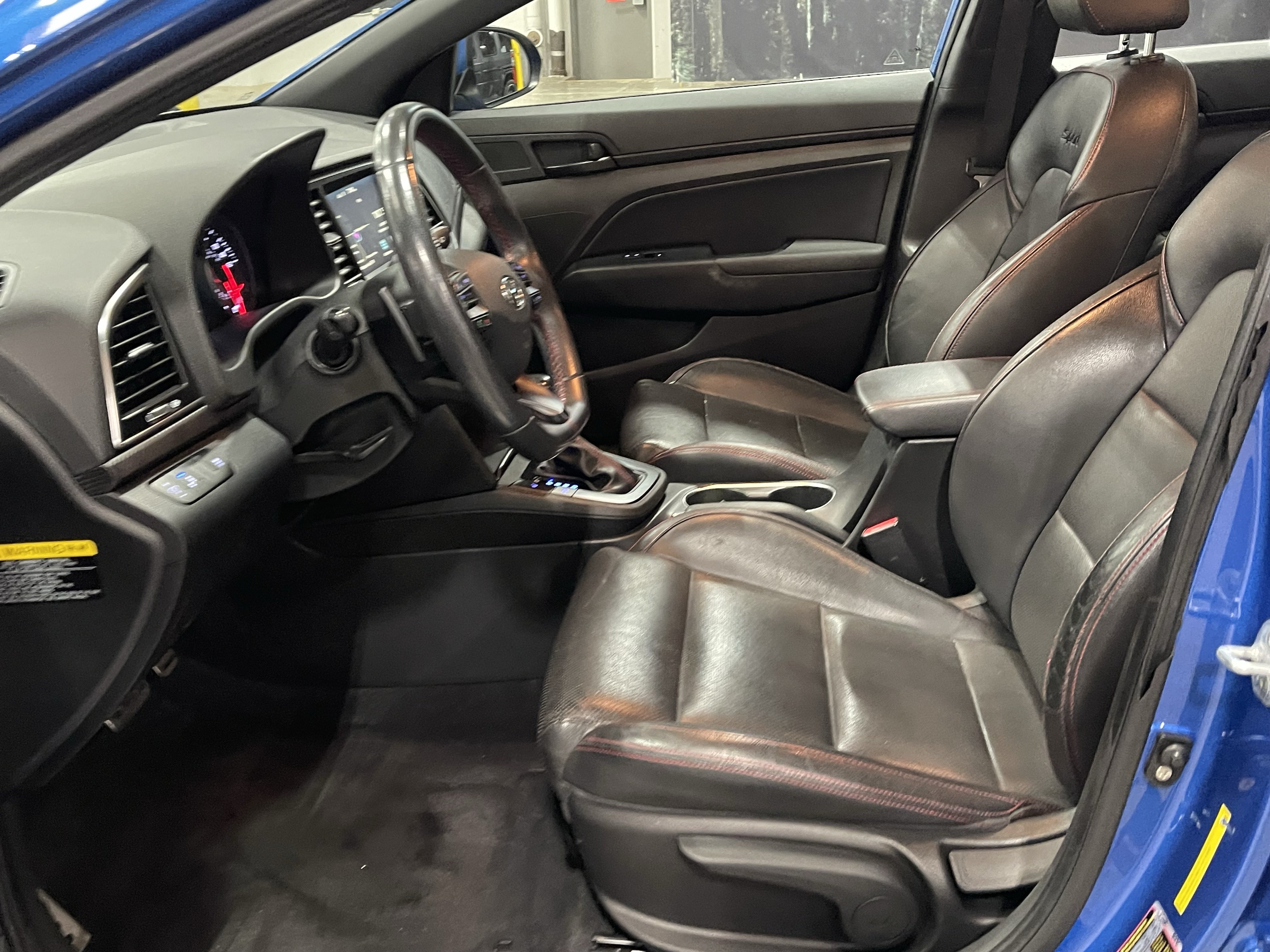 Used 2018 Hyundai Elantra Sport w/ Sport Premium Package 03 FWD image 11