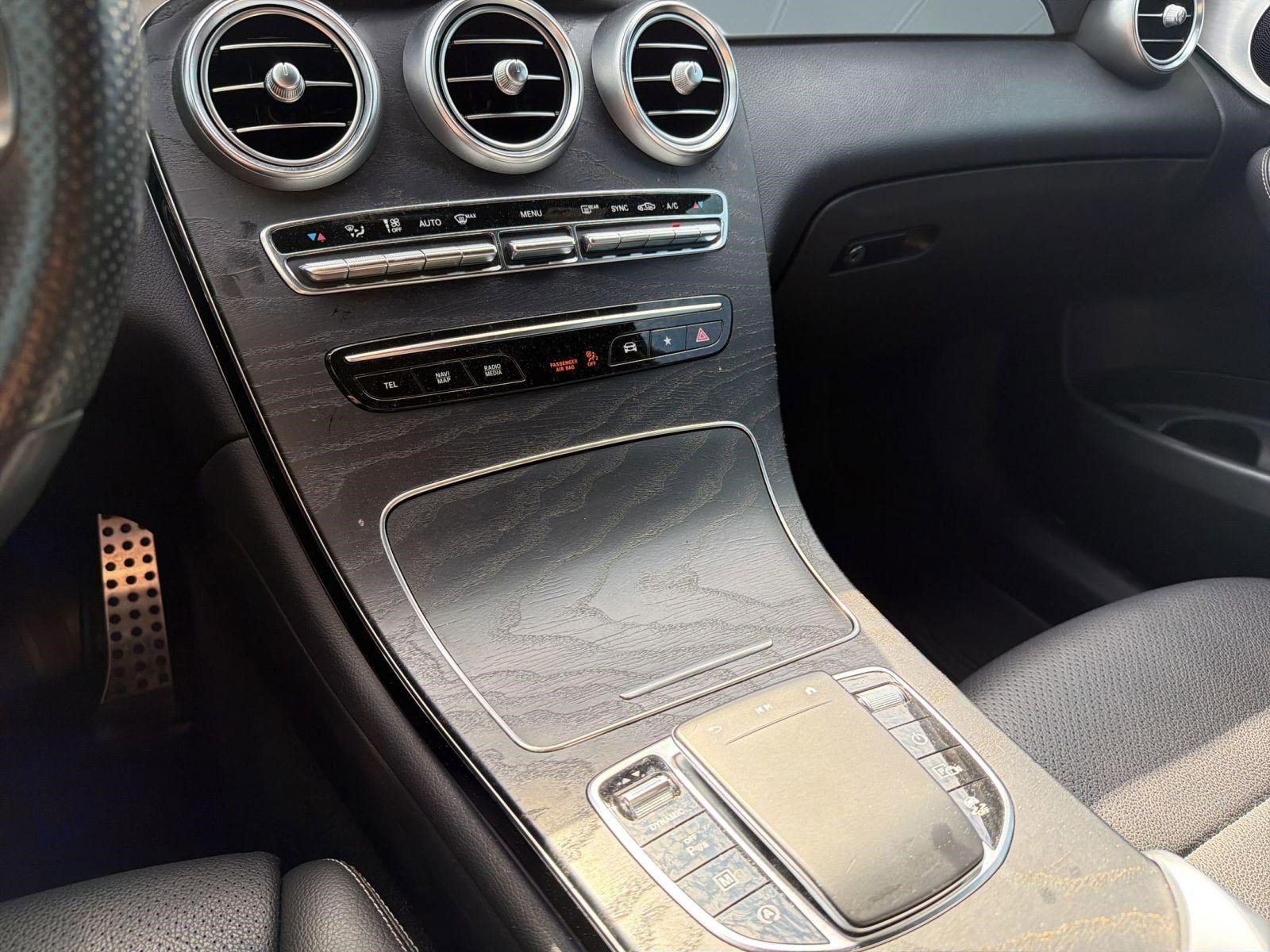 Used 2022 Mercedes-Benz GLC 300 image 24
