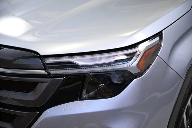 Used 2025 Subaru Forester Limited image 15