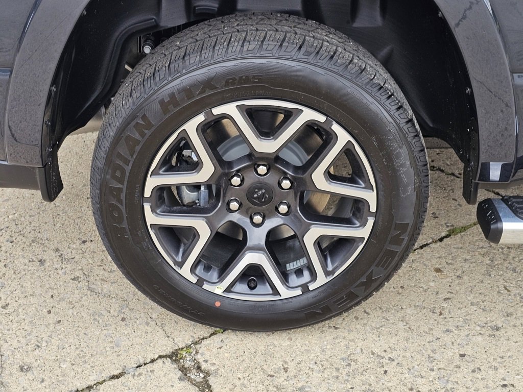 New 2025 RAM 1500 Laramie image 11