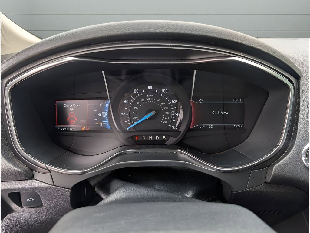 Used 2018 Ford Fusion Titanium AWD/4WD image 19