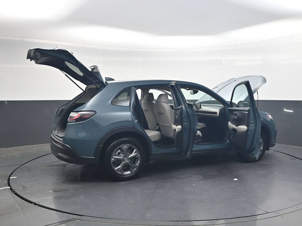 Certified 2026 Honda HR-V LX image 40